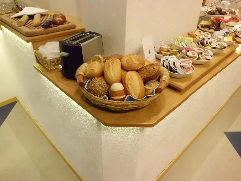 נירנברג Smile Hotel