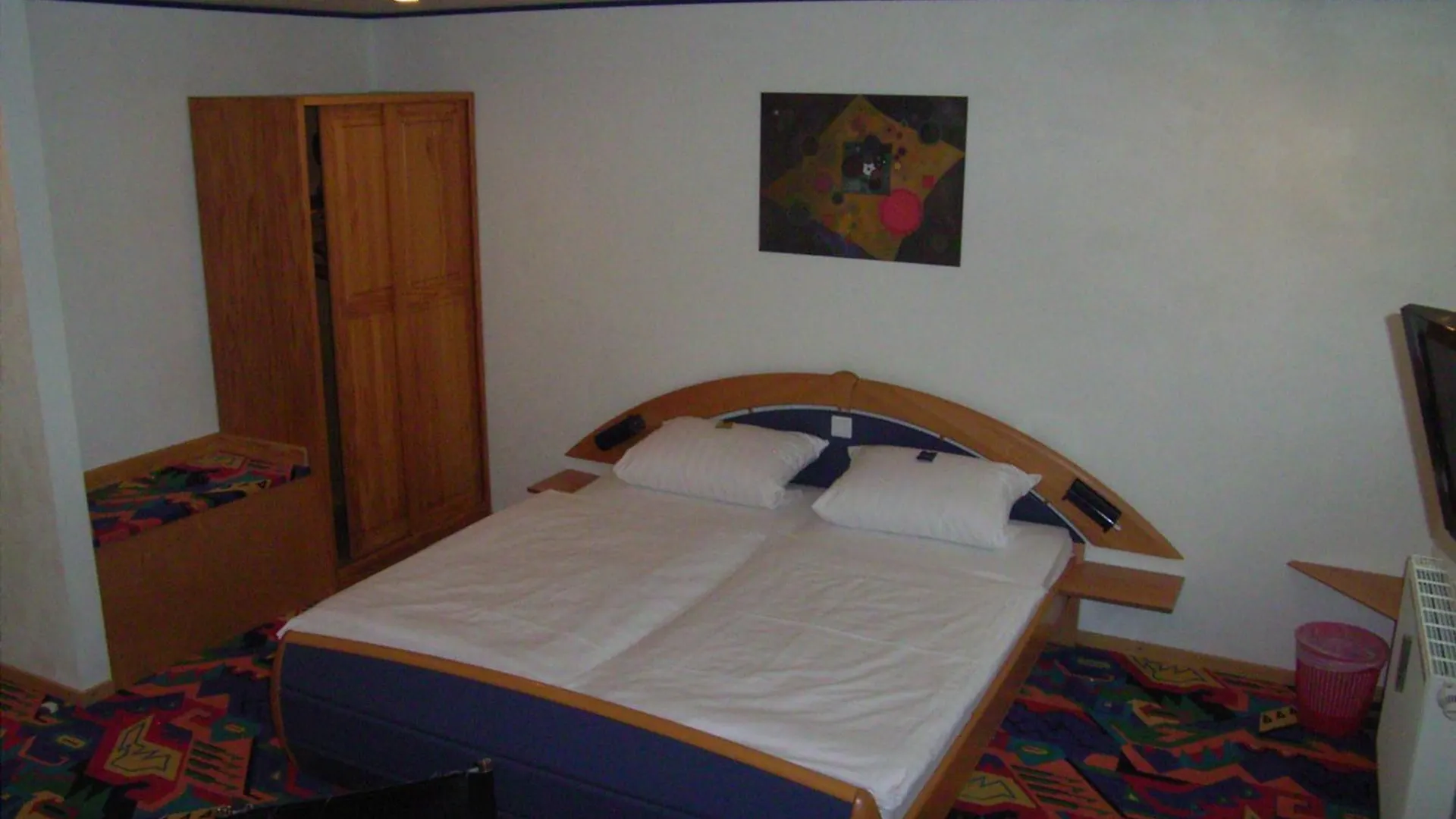 נירנברג Smile Hotel